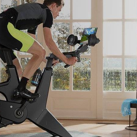 Wahoo KICKR vs Tacx NEO Smart Bike Comparison  | Ultimate Indoor Endurance Trainers